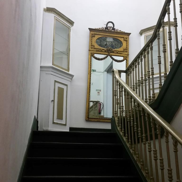 Arty Hostel Lisbona Esterno foto